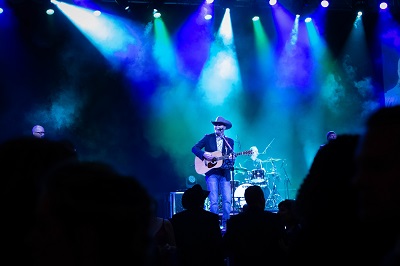 George Canyon on stage